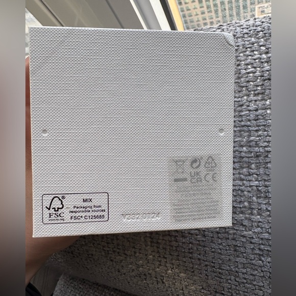 Brand New authentic & Sealed Michael Kors Leather Watch with tag on and box ! - Picture 8 of 10